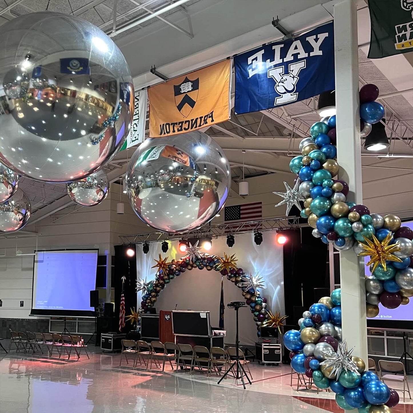 Event Wedding Scene Decoration Disco With Shiny Silver Inflatable Mirror Ball